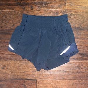 size 0 NAVY lululemon hotty hot shorts